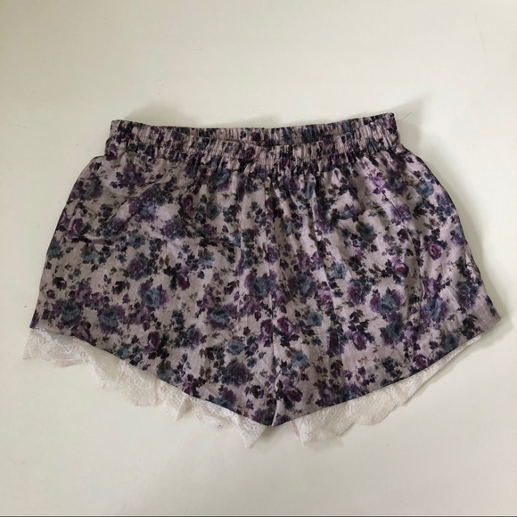 Zara Floral Silk Short M - Picture 4 of 6
